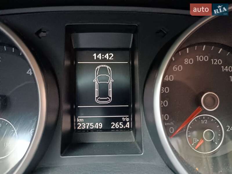 Универсал Volkswagen Golf 2011 в Калуше