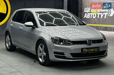 Хэтчбек Volkswagen Golf 2012 в Черновцах