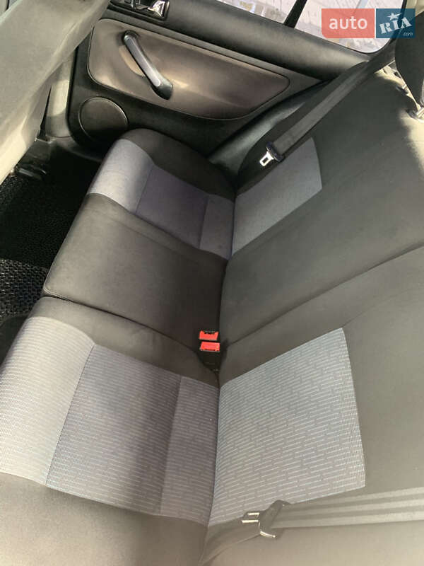 Хэтчбек Volkswagen Golf 2003 в Дубно фото 19 Хэтчбек Volkswagen Golf 2003 в Дубно