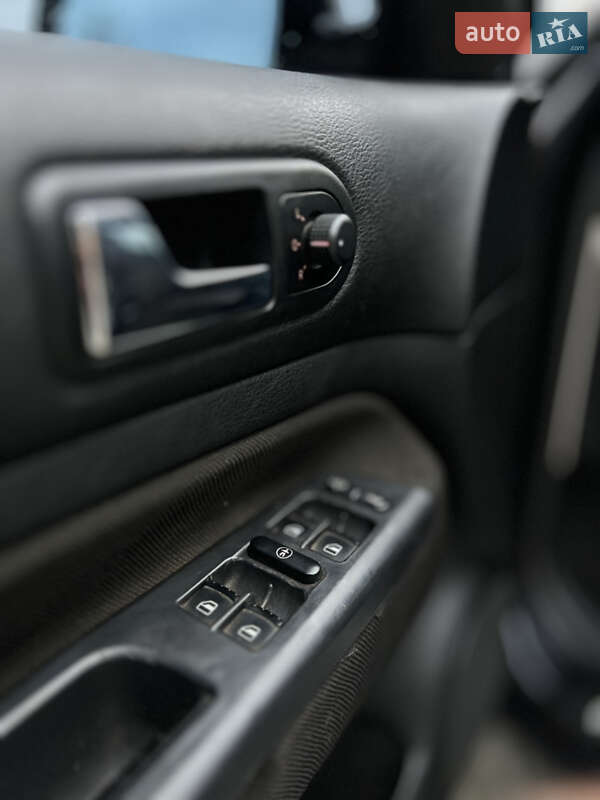 Хетчбек Volkswagen Golf 2001 в Полтаві фото 10 Хетчбек Volkswagen Golf 2001 в Полтаві