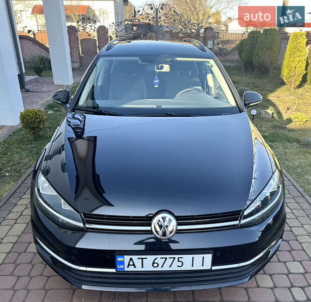 Универсал Volkswagen Golf 2019 в Ивано-Франковске