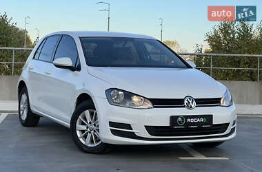 Хэтчбек Volkswagen Golf 2014 в Киеве