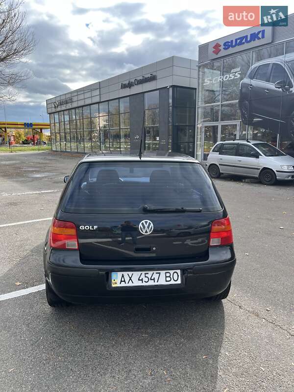 Хетчбек Volkswagen Golf 2003 в Харкові