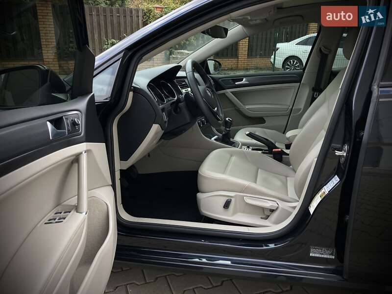 Хэтчбек Volkswagen Golf 2019 в Киеве фото 9 Хэтчбек Volkswagen Golf 2019 в Киеве