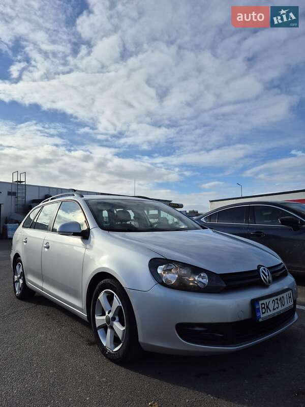 Універсал Volkswagen Golf 2009 в Вараші фото Універсал Volkswagen Golf 2009 в Вараші