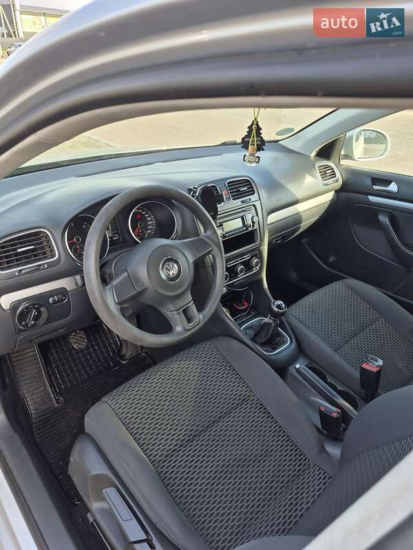 Універсал Volkswagen Golf 2009 в Вараші фото 6 Універсал Volkswagen Golf 2009 в Вараші