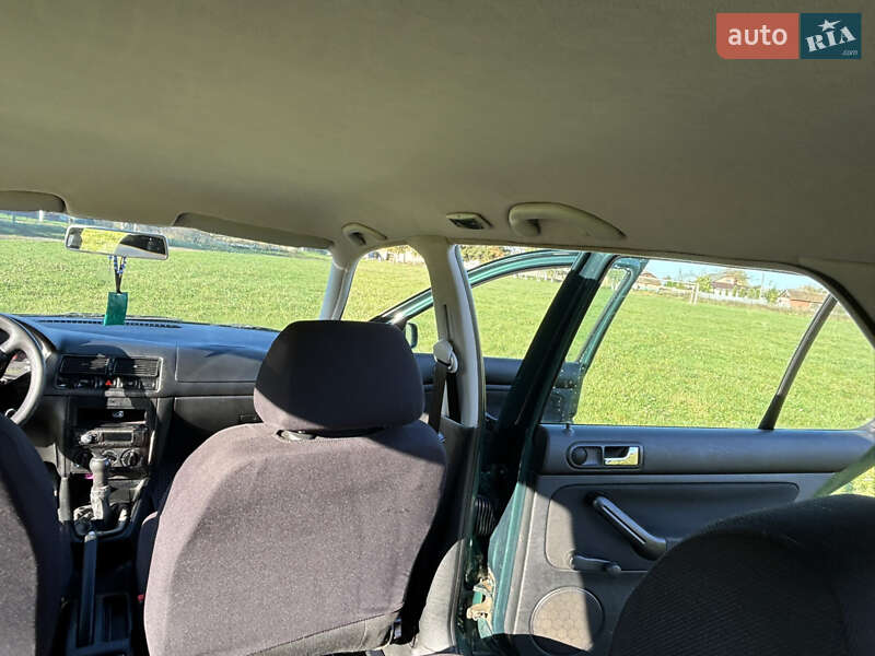 Хетчбек Volkswagen Golf 1999 в Снятині