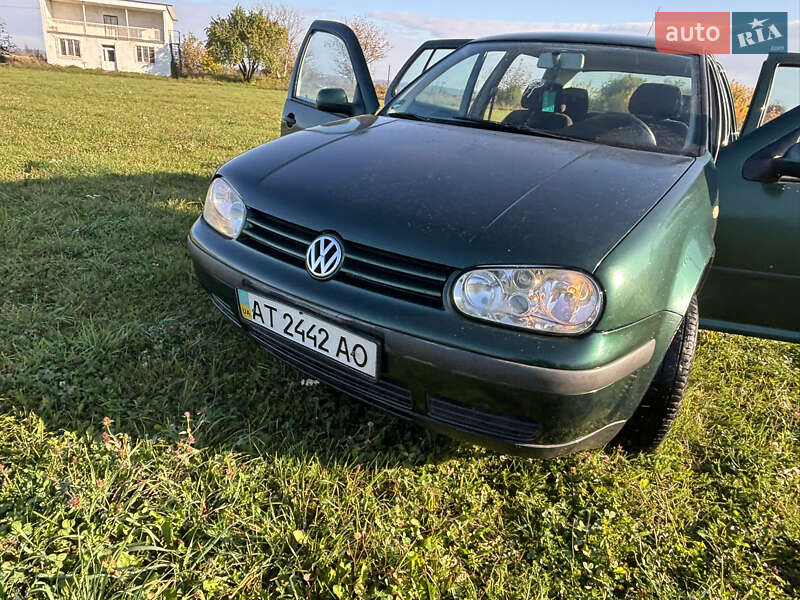 Хетчбек Volkswagen Golf 1999 в Снятині