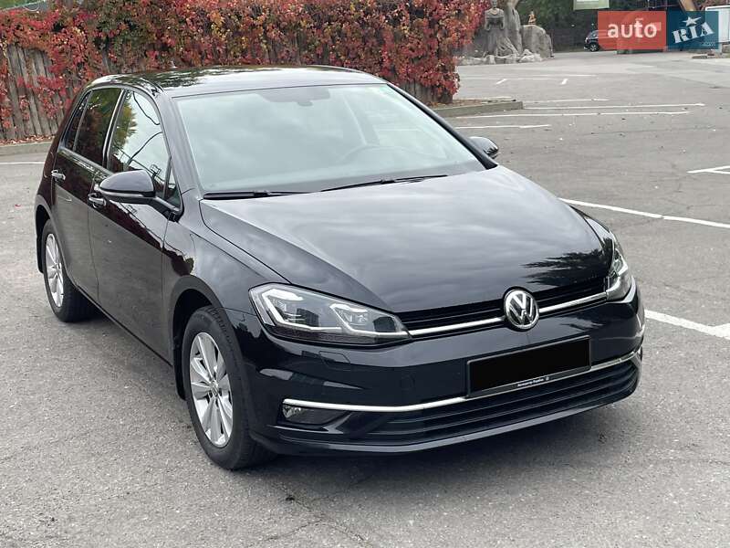 Хэтчбек Volkswagen Golf 2020 в Днепре