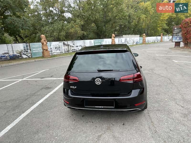 Хэтчбек Volkswagen Golf 2020 в Днепре