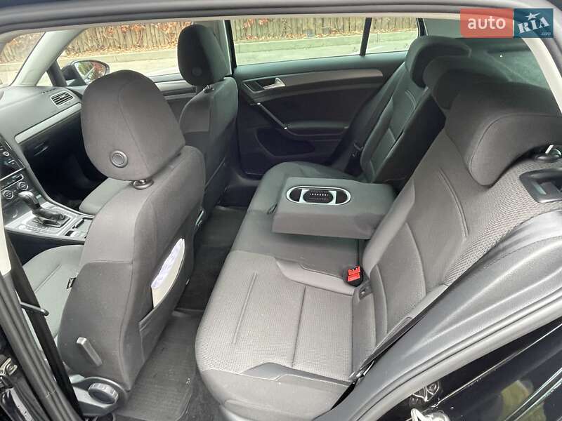 Хэтчбек Volkswagen Golf 2020 в Днепре