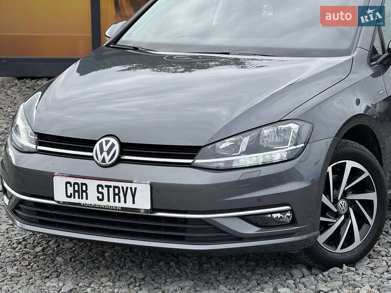 Хетчбек Volkswagen Golf 2018 в Стрию