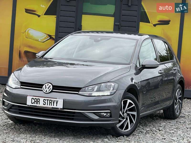 Хетчбек Volkswagen Golf 2018 в Стрию