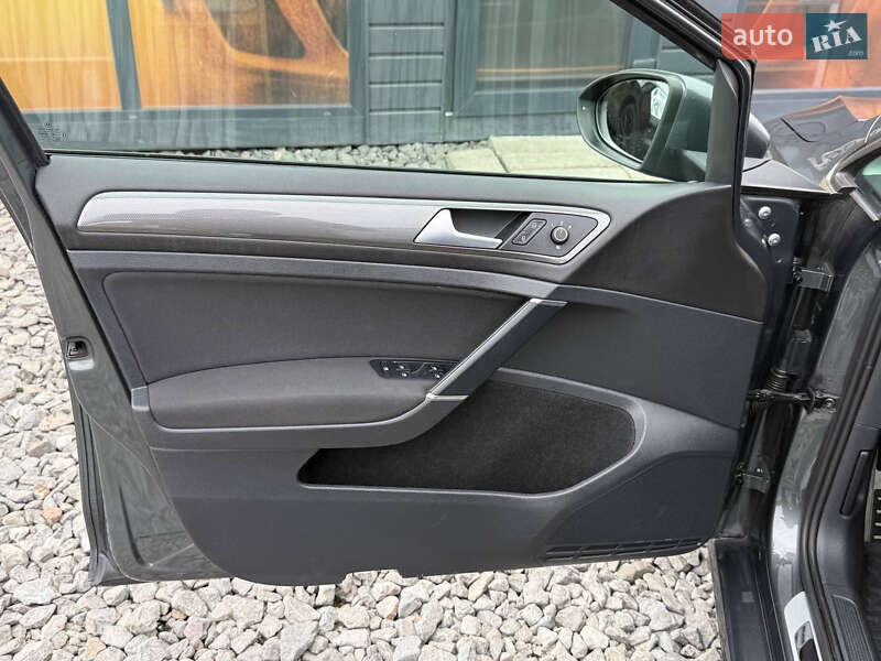 Хетчбек Volkswagen Golf 2018 в Стрию