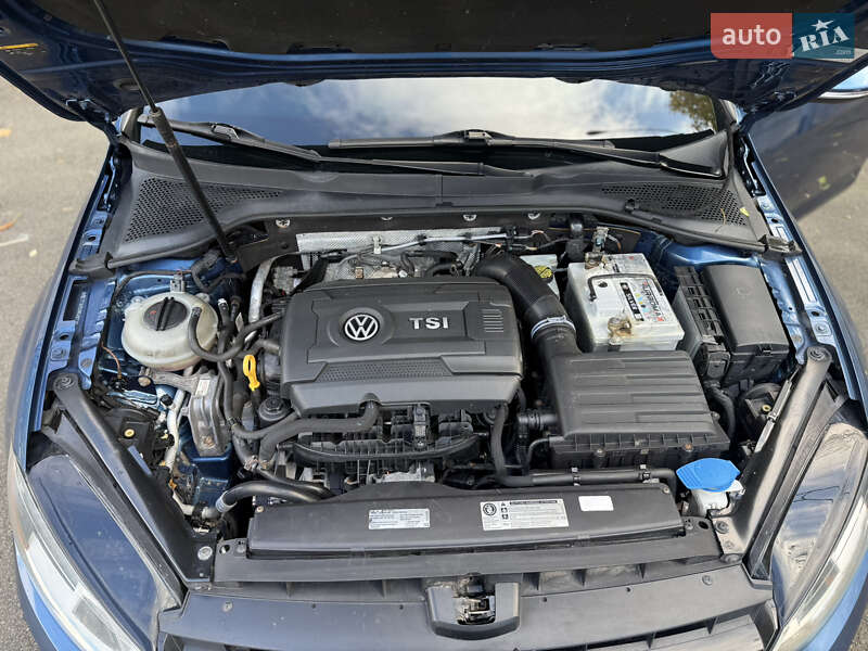 Универсал Volkswagen Golf 2015 в Киеве