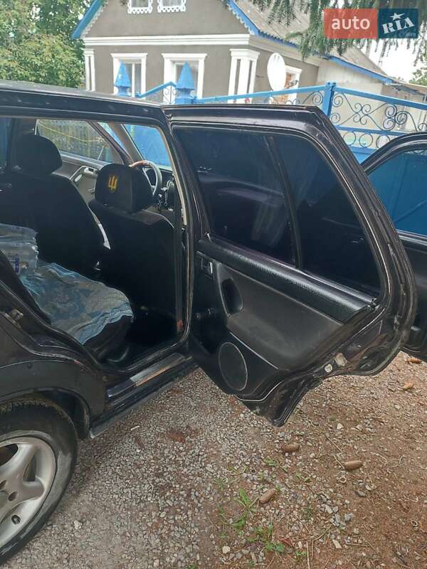 Хэтчбек Volkswagen Golf 1994 в Каменец-Подольском