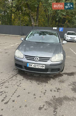Хетчбек Volkswagen Golf 2004 в Броварах