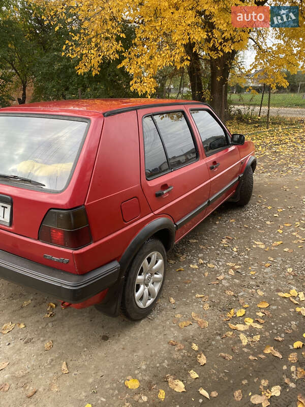 Хетчбек Volkswagen Golf 1988 в Чернівцях