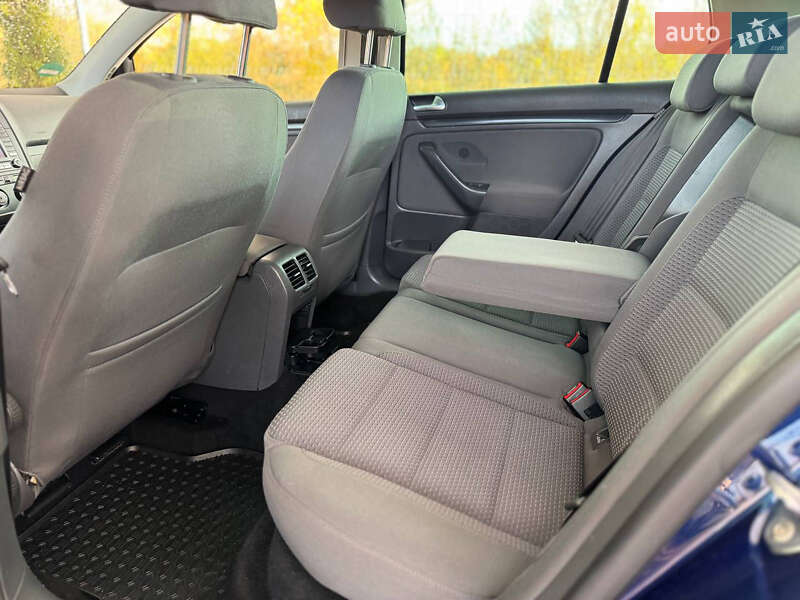 Хэтчбек Volkswagen Golf 2008 в Дрогобыче