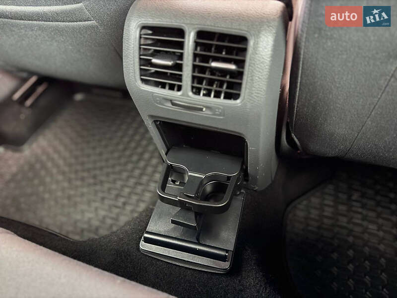 Хэтчбек Volkswagen Golf 2008 в Дрогобыче