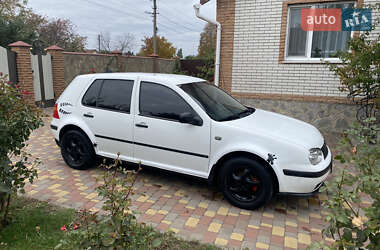 Хэтчбек Volkswagen Golf 1998 в Бобровице