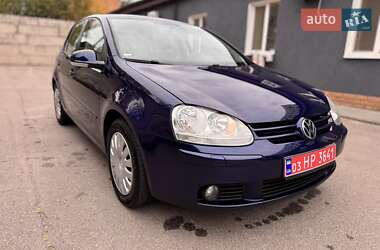 Хэтчбек Volkswagen Golf 2007 в 