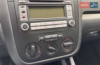 Хэтчбек Volkswagen Golf 2007 в 