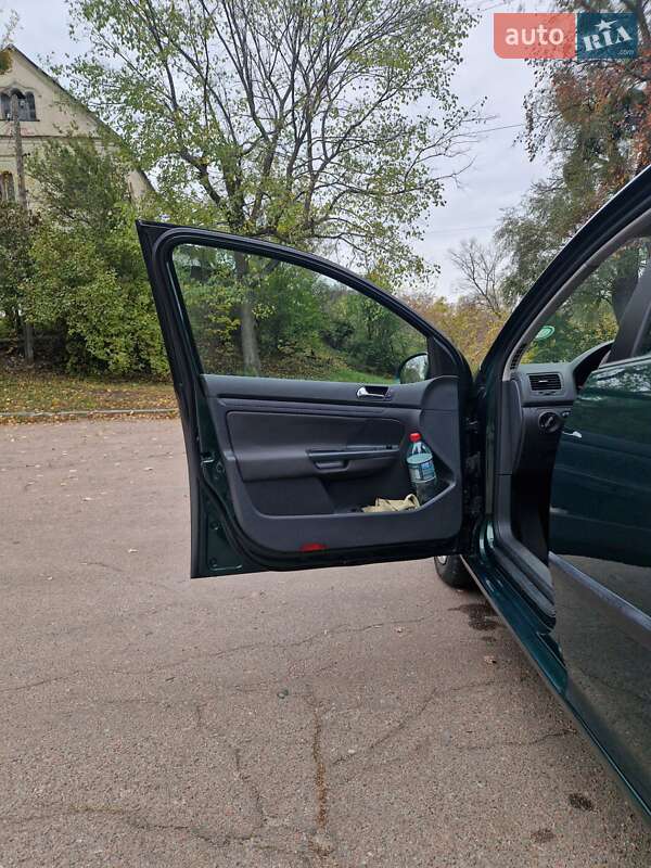 Хэтчбек Volkswagen Golf 2006 в Корсуне-Шевченковском фото 33 Хэтчбек Volkswagen Golf 2006 в Корсуне-Шевченковском