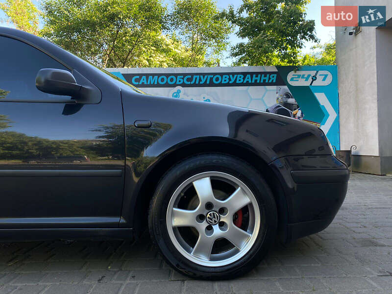 Хэтчбек Volkswagen Golf 2000 в Львове