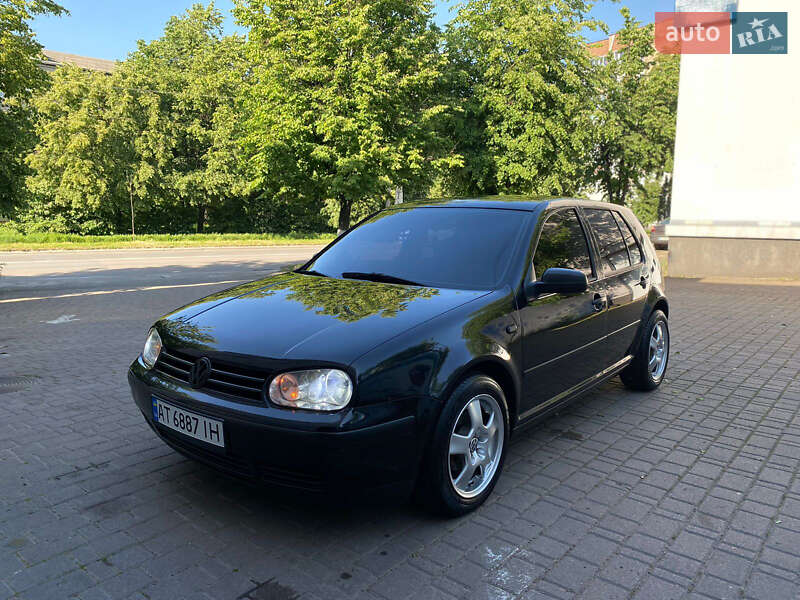 Хэтчбек Volkswagen Golf 2000 в Львове