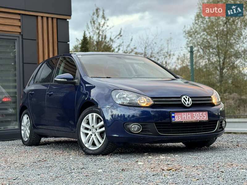 Хетчбек Volkswagen Golf 2010 в Дрогобичі