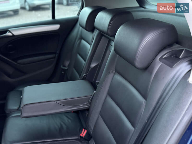 Хетчбек Volkswagen Golf 2010 в Дрогобичі