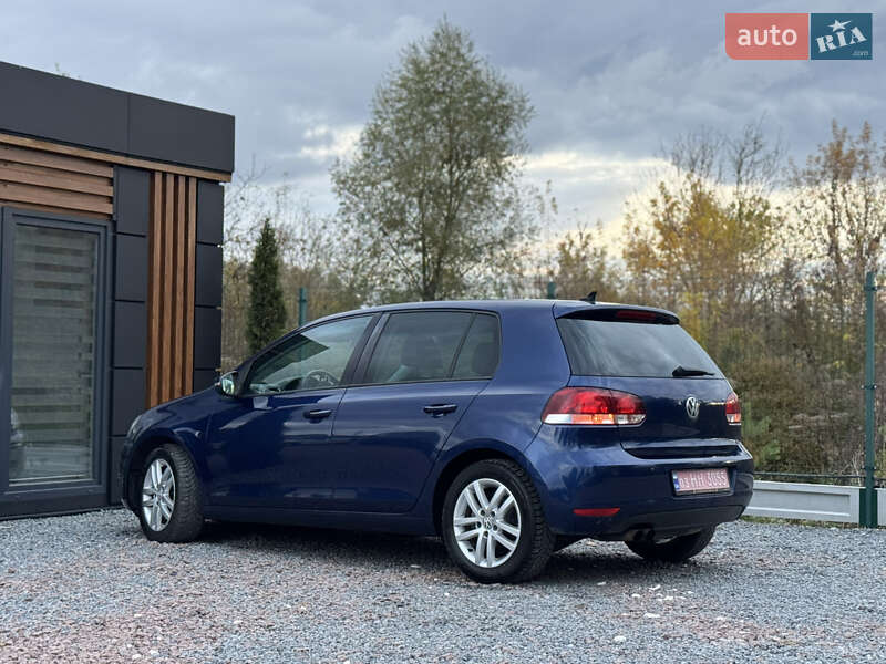 Хетчбек Volkswagen Golf 2010 в Дрогобичі