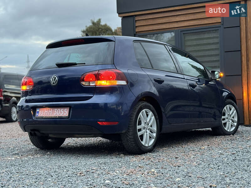 Хетчбек Volkswagen Golf 2010 в Дрогобичі