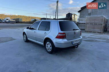 Хэтчбек Volkswagen Golf 2003 в  фото 5 Хэтчбек Volkswagen Golf 2003 в