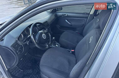Хэтчбек Volkswagen Golf 2003 в  фото 19 Хэтчбек Volkswagen Golf 2003 в