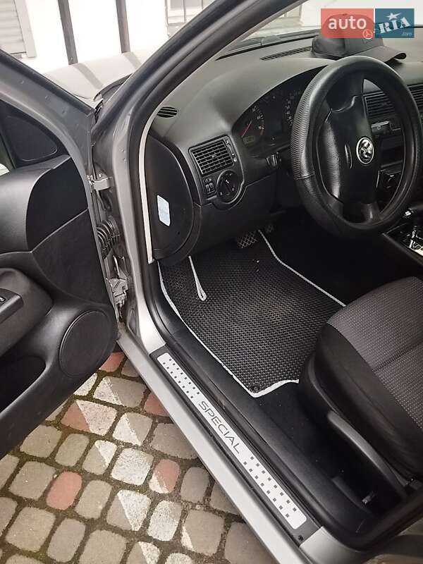 Хетчбек Volkswagen Golf 2002 в Кривому Розі фото 32 Хетчбек Volkswagen Golf 2002 в Кривому Розі