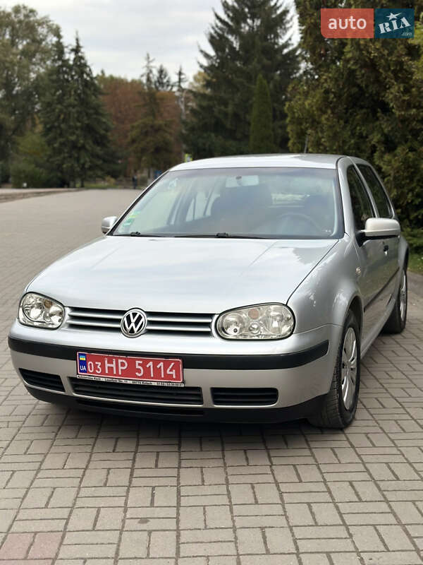 Хэтчбек Volkswagen Golf 2002 в Тернополе фото Хэтчбек Volkswagen Golf 2002 в Тернополе