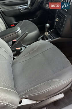 Универсал Volkswagen Golf 2003 в  фото 11 Универсал Volkswagen Golf 2003 в
