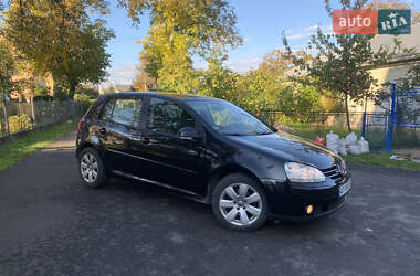 Хэтчбек Volkswagen Golf 2007 в Надворной