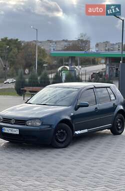 Хэтчбек Volkswagen Golf 2001 в Полтаве