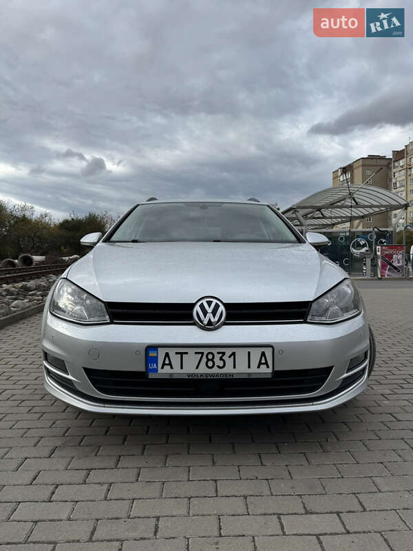 Універсал Volkswagen Golf 2014 в Івано-Франківську