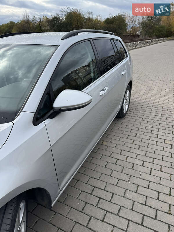 Універсал Volkswagen Golf 2014 в Івано-Франківську