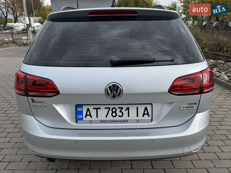 Універсал Volkswagen Golf 2014 в Івано-Франківську