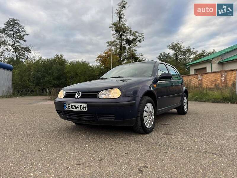 Хетчбек Volkswagen Golf 1998 в Чернівцях