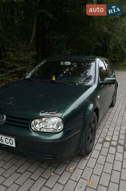 Хэтчбек Volkswagen Golf 2001 в Кременце