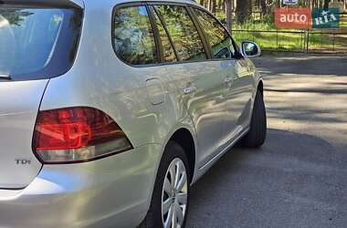 Универсал Volkswagen Golf 2011 в 