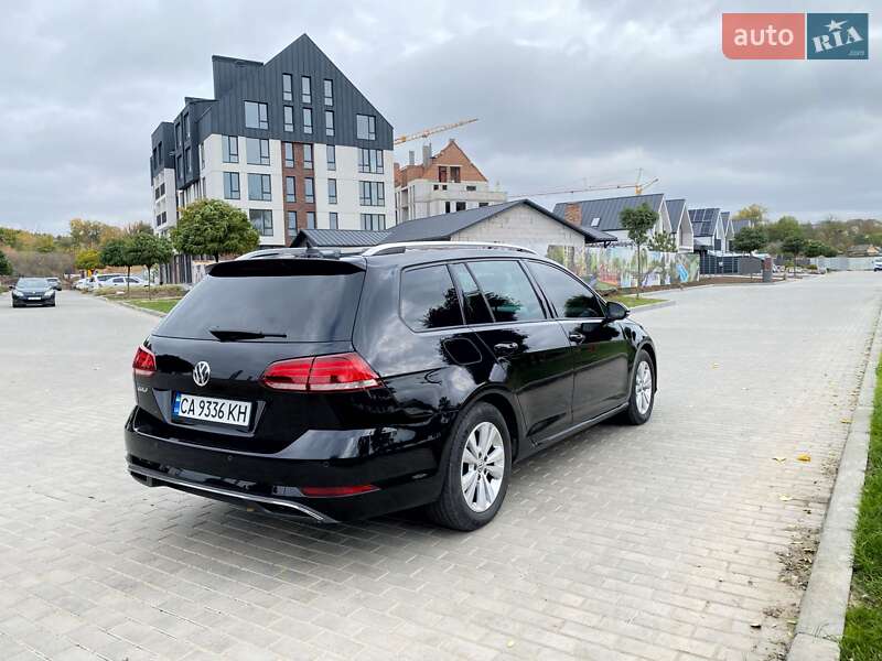 Универсал Volkswagen Golf 2018 в Умани