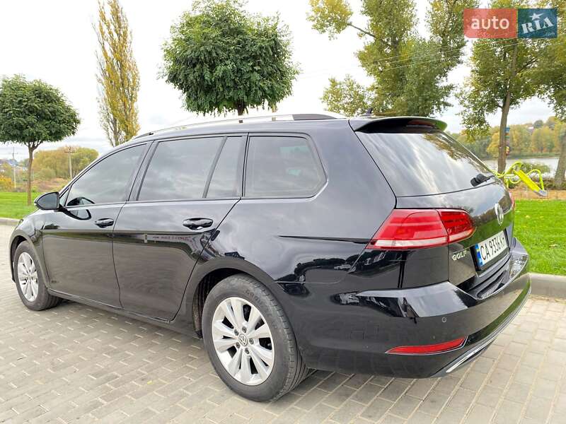 Универсал Volkswagen Golf 2018 в Умани