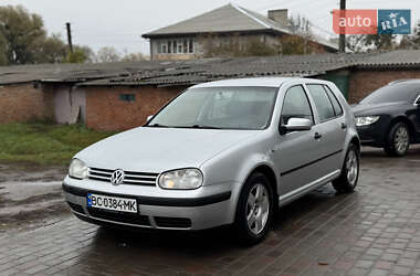 Хэтчбек Volkswagen Golf 2000 в Тростянце